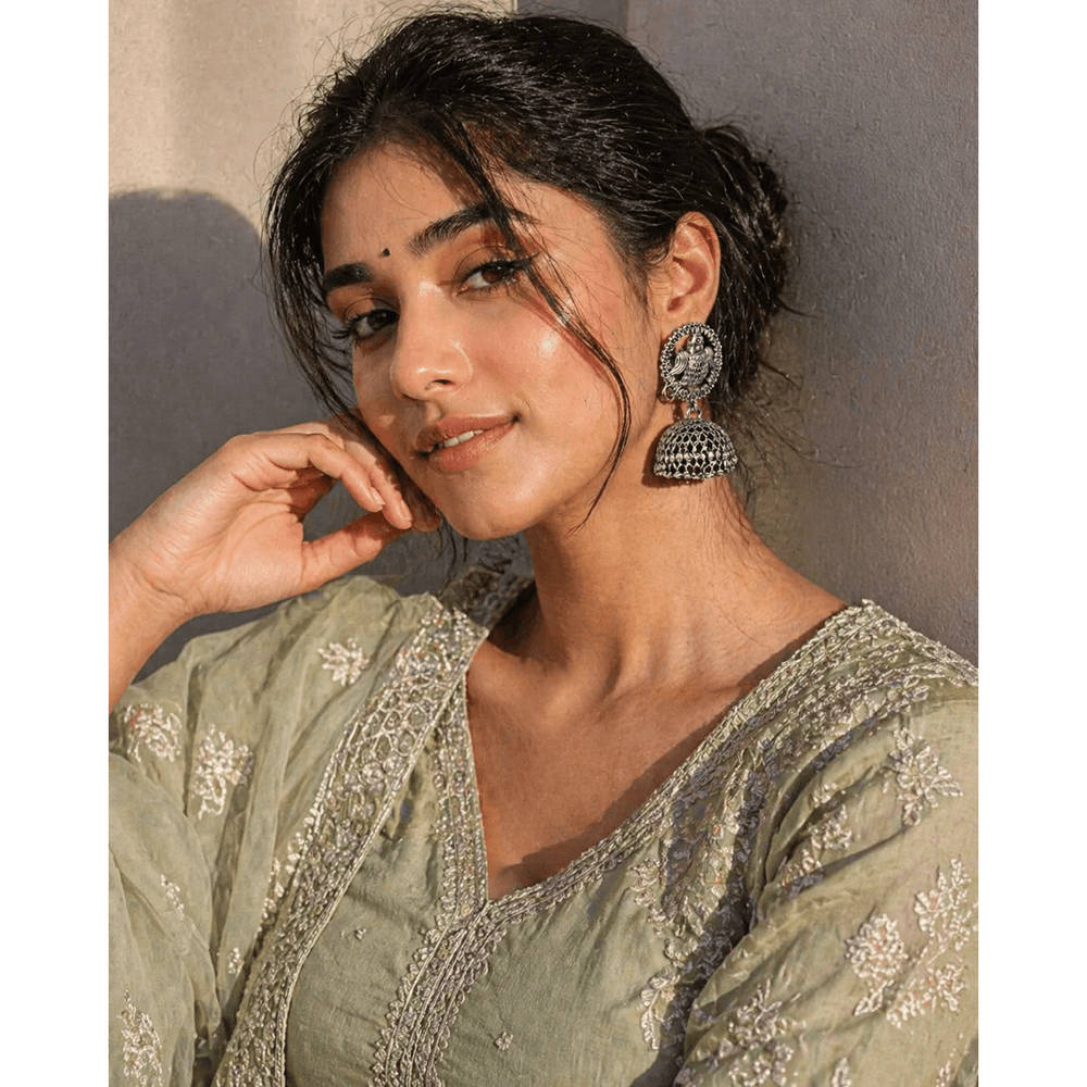 Lightweight Jewellery | Festive Earrings & Necklaces