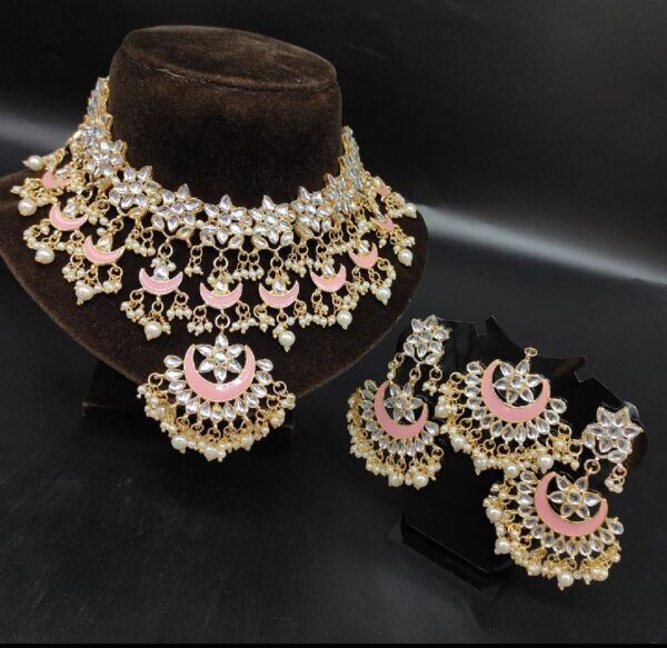 Elegant Meenakari Bridal Choker Necklace Jewellery Set with Earrings & Maang Tikka – Pink