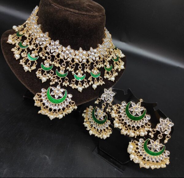 Elegant Meenakari Bridal Choker Necklace Jewellery Set with Earrings & Maang Tikka – Green